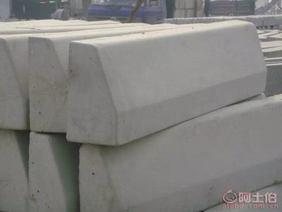 【海南?？诓蚀u路沿石側(cè)邊石路政工程用磚園林用磚】路沿石,價格,廠家,供應商,水泥及制品,?？诿捞m德永發(fā)彩磚廠 - 產(chǎn)品庫